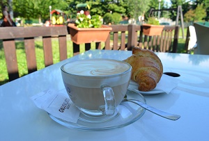 cappuccino e brioche peter pan